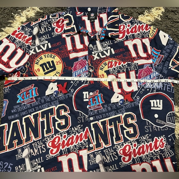 Men's FOCO Royal New York Giants Thematic Button-Up Shirt - Picture 7 of 10